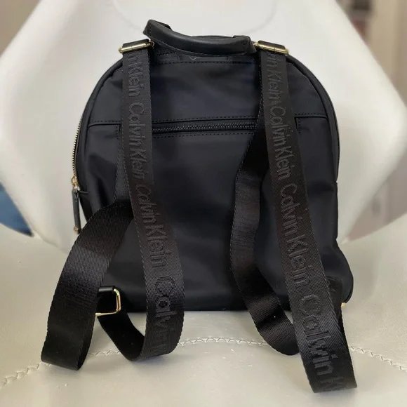 Calvin Klein backpack - Picture 2 of 9